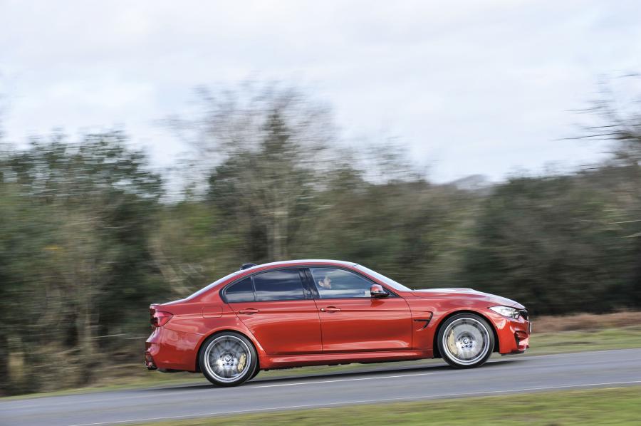  BMW M3 Competition Package 2016 года  (UK) (фото 10 из 25)